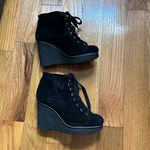FLAWED Nine West Suede Wedge Booties